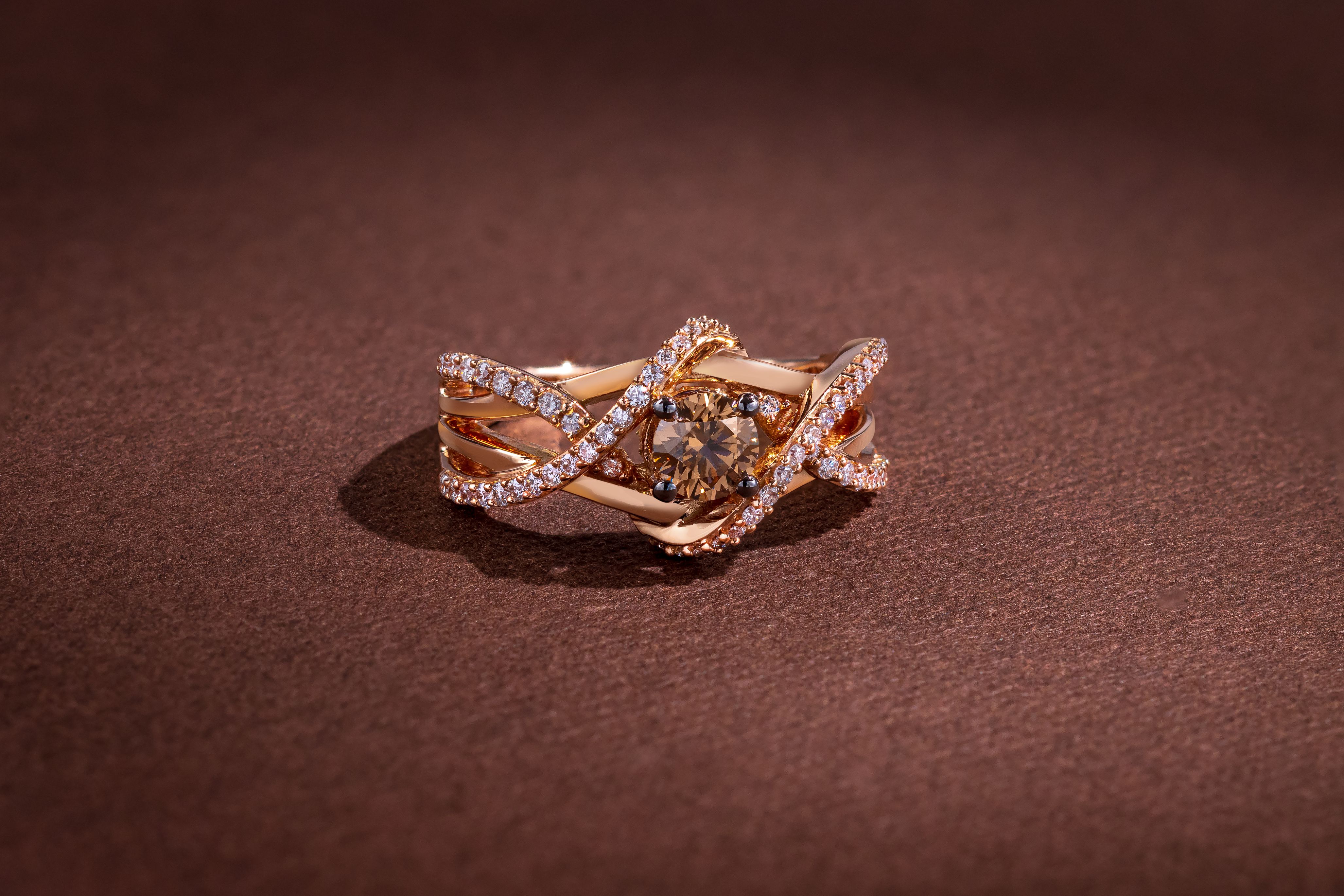 3/4 Carat White and Chocolate Diamond Split Shank Crossover Ring for Women in 14k Rose Gold (G-H/Fancy Brown, VS2-SI1, cttw) Anniversary Promise Ring Size 5.25 to 9.5 by LeVian